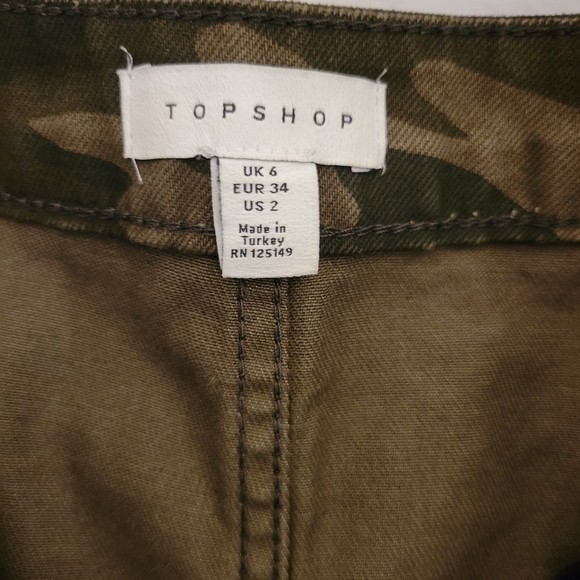 TopShop Camo Mini Skirt Sz 2 US 100% Cotton - Picture 3 of 10